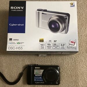 Sony Cyber-shot DSC-H55 14.1MP Digital Camera w/ Box 10x Optical Zoom